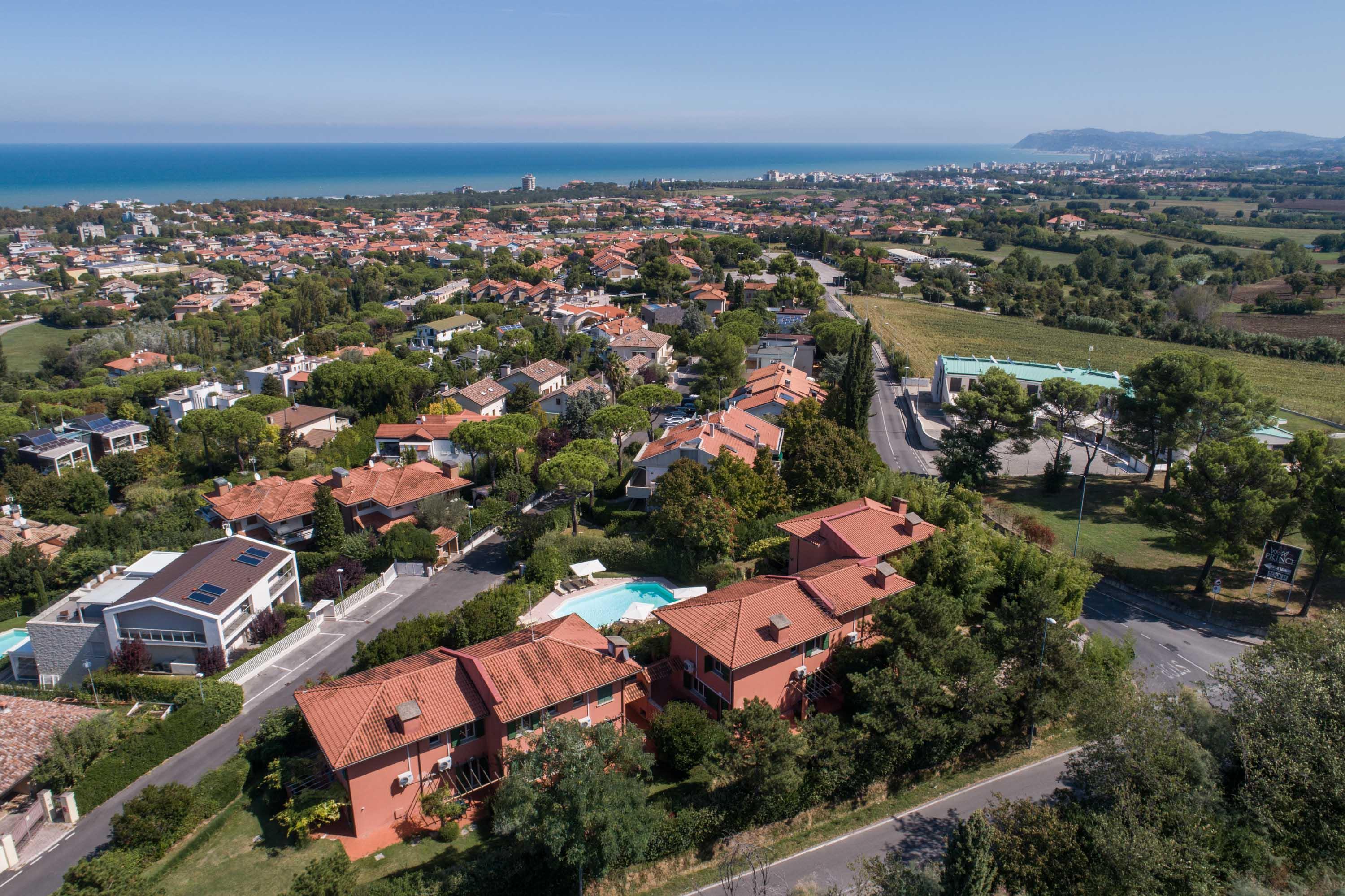 Residenze Al Colle Dei Pini Aparthotel Riccione Bagian luar foto