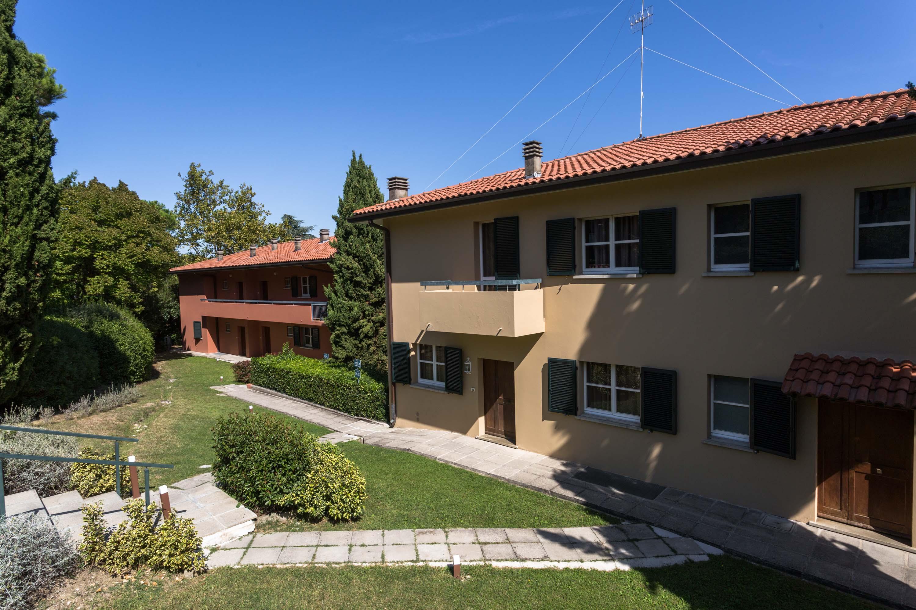 Residenze Al Colle Dei Pini Aparthotel Riccione Bagian luar foto