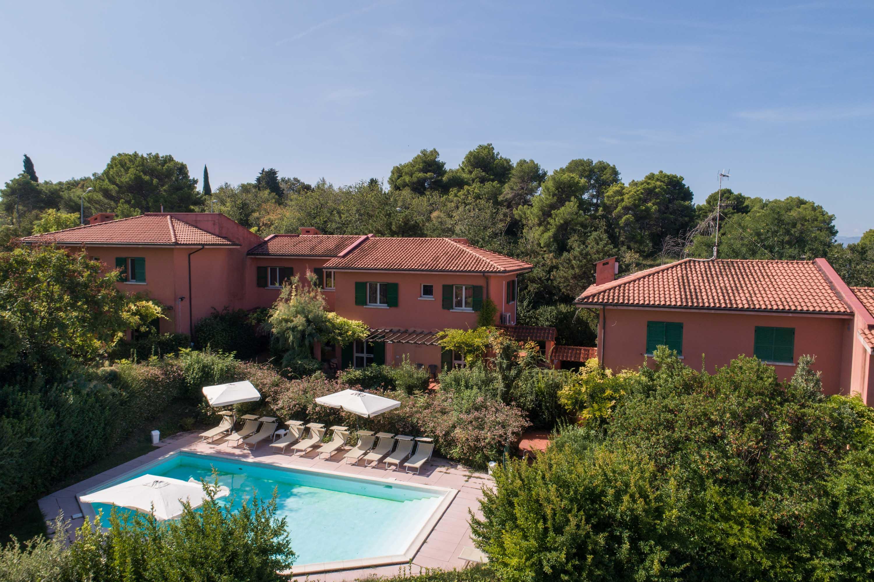 Residenze Al Colle Dei Pini Aparthotel Riccione Bagian luar foto