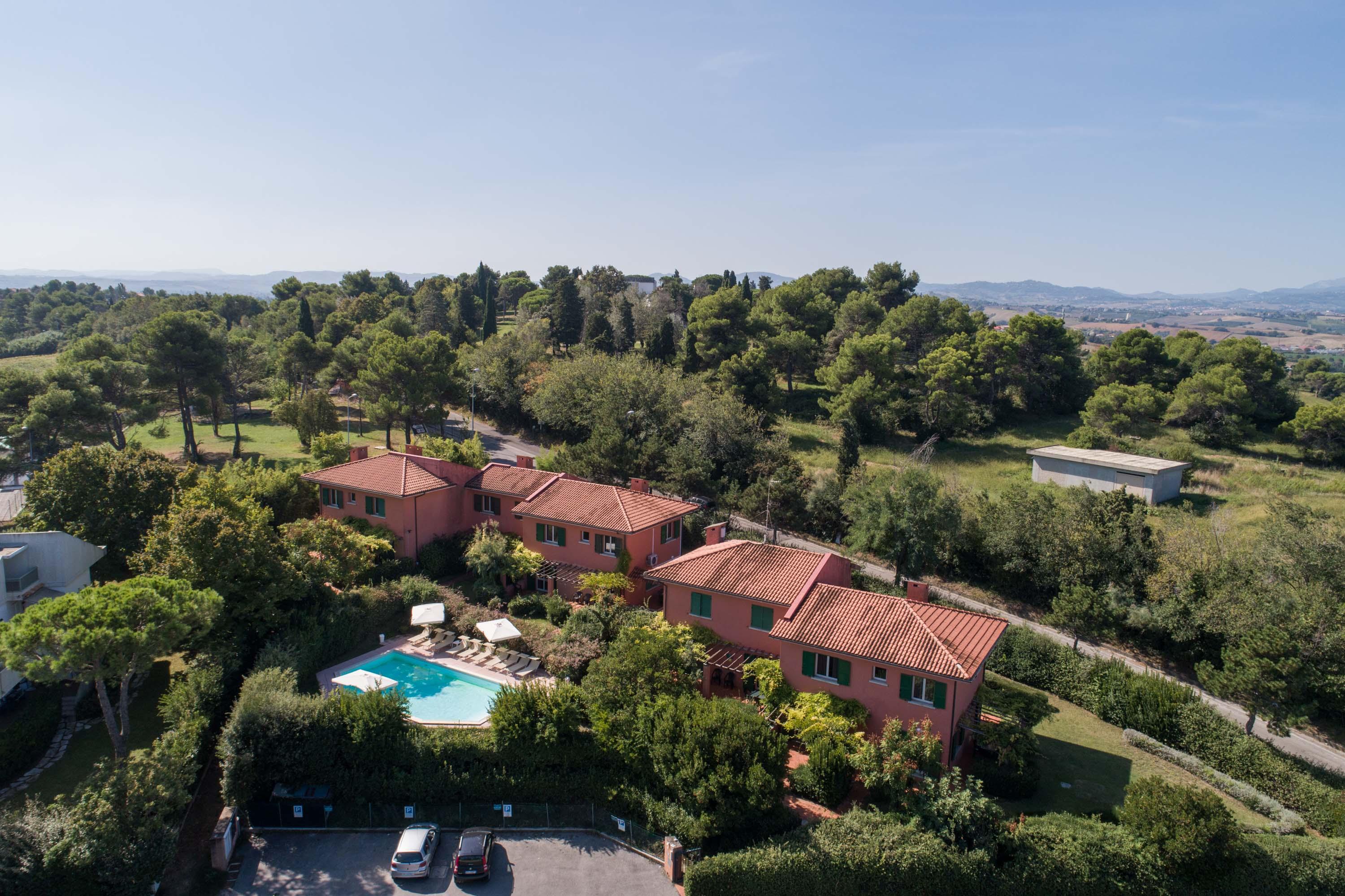 Residenze Al Colle Dei Pini Aparthotel Riccione Bagian luar foto