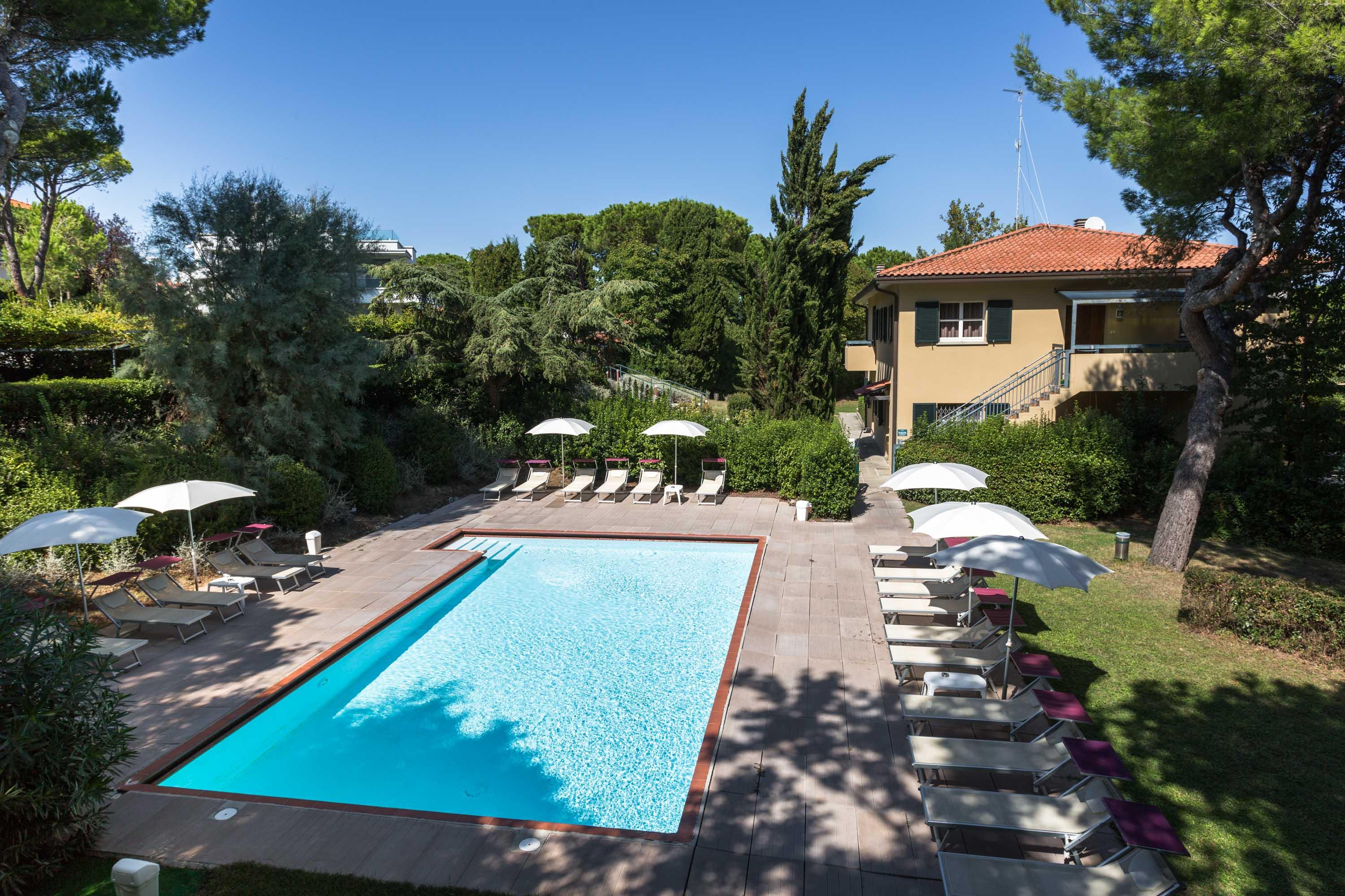 Residenze Al Colle Dei Pini Aparthotel Riccione Bagian luar foto