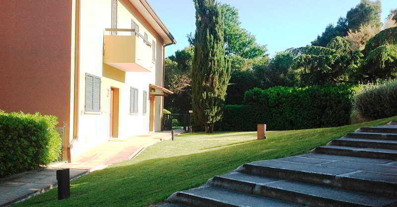 Residenze Al Colle Dei Pini Aparthotel Riccione Bagian luar foto